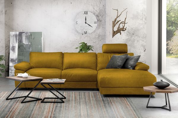 KAWOLA Sofa LOLA Ecksofa XL Stoff curry mit motorischer Relaxfunktion Recamiere rechts 84 x 178 x 304 cm