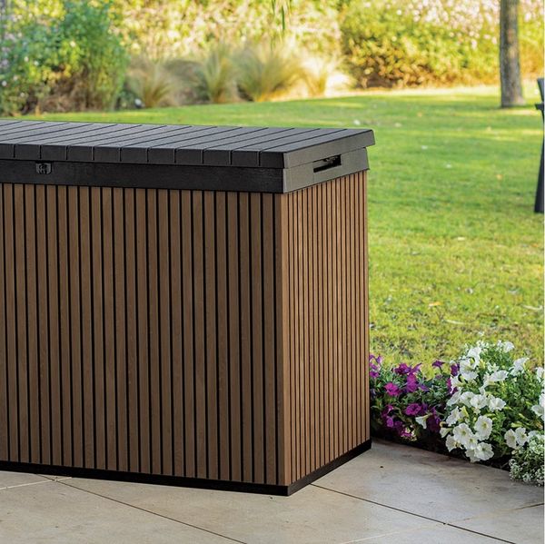 Keter Gartenbox Darwin, 667 Liter, Braun, Deckel bis 300kg belastbar, Aufbewahrungsbox in moderner Lamellen-Holzoptik
