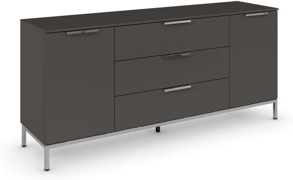 Rauch Möbel Flipp, Nachttisch für Schlafzimmer, Flur, Garderobe, 2-türig, 3 Schubladen, mit Softclose-Funktion, Griffe und Metallkufe Chrom, Farbe Graphit, Schwarz, Breite 160 cm