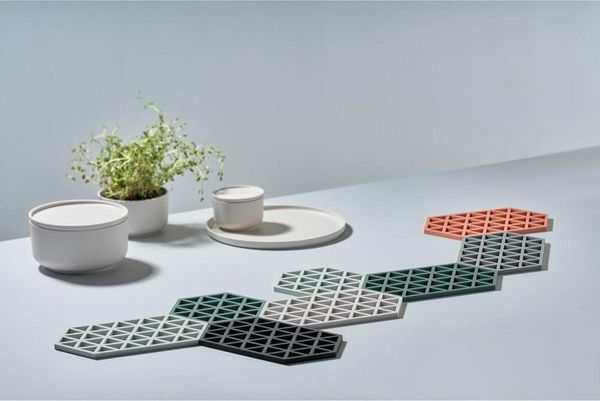 Zone Denmark Triangles Cool Grey Topf-Untersetzer Silikon
