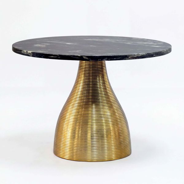 Couchtisch Metall mit schwarzer Marmor Tischplatte 60cm Rund - Moderner Wohnzimmertisch Aluminium Gold - Design Sofatisch Alu - Loungetisch Rillenoptik - Edler Beistelltisch Handmade