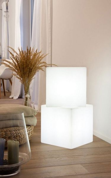 8 seasons design LED Würfel Shining Cube, Würfelleuchte für außen (Garten, Terrasse, Balkon), LED wechselbar, E27-Fassung, warmweißes und buntes Licht (15 Farben), dimmbar, RGB Farbwechsel, Fernbedienung - robust & langlebig