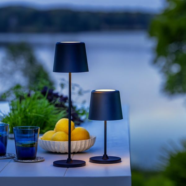 Lightbox 2er-Set LED Tischlampen für Innen & Außen | 37 cm / 23 cm Höhe, Ø 10cm | matt schwarze Outdoor Tischleuchten mit Touch-Dimmer | mobil/kabellos/portable | per USB aufladbar/Akku | 310 lm