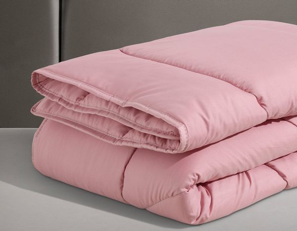 OTTO home Microfaserbettdecke Microlux, Bettdecke 135x200 cm und Übergrößen bis 240x220cm, Füllung: Feuchtigkeitsregulierende 3D Klimafaser (Polyester), Bezug: Microfaser-Feinbatist, fest versteppter Bezug - keine Bettwäsche nötig, Sommer, Winter