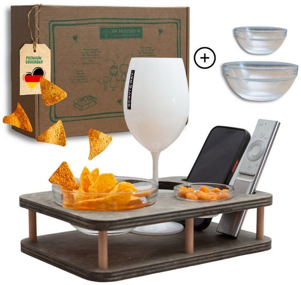 PEGSEN Servierplatte Couchbar Sofa Tablett YOLO mit 2 Snackschalen, Birkenholz, (Set, 3-tlg, mit lebensmittelechten Glasschalen), passend für Kaffeetassen, 0,5L Flaschen und Weingläser, geöltes Finish