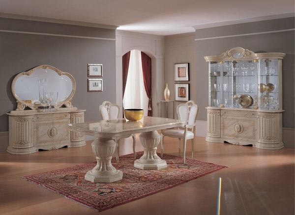 Interdesign24 Glasvitrine Bella (8-Türig, im Barock-Stil, mit Goldverzierungen) Beige/Gold Hochglanz