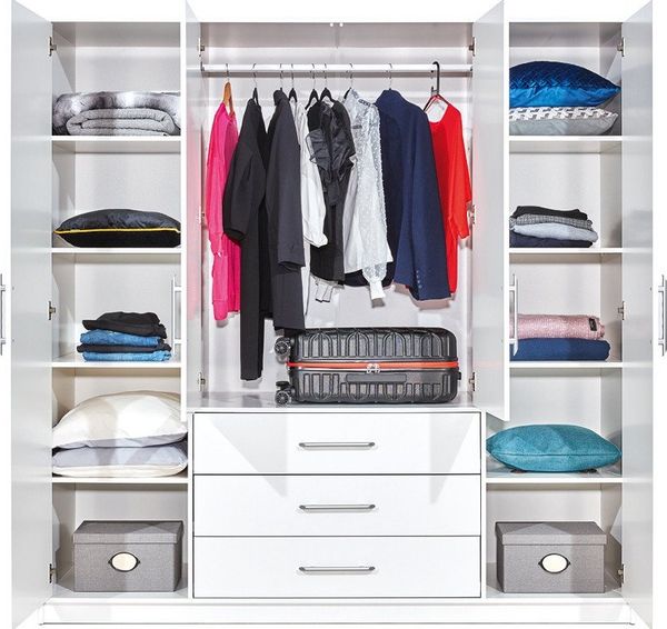 Beautysofa Kleiderschrank Kleiderschrank mit 4 türen BALI D4 Garderobenschrank mit Spiegel