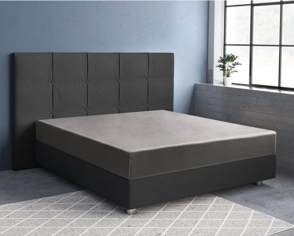 Sitheim-Europe Spannbettlaken PRIMAVIERA DELUXE SPANNBETTLAKEN aus 100% Baumwolle SATIN, Baumwollsatin, Gummizug: Rundum, (1 Stück), hält die Wärme im Winter Schön kühl und atmungsaktiv im Sommer