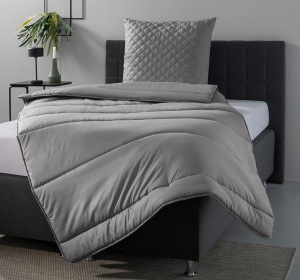 OTTO home Microfaserbettdecke + Microfaserkissen Clarra Spar Set, Decke + Kissen 135x200, 155x200 cm & weitere Größen, Set mit Kissen 40x80 cm, 80x80 cm, Sommer, Herbst, Winter in grau