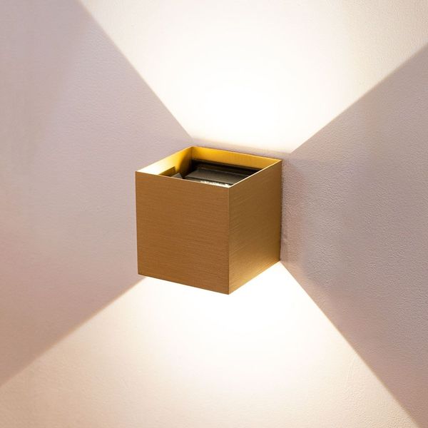 s.luce Ixa LED Wandlampe verstellbare Winkel Innen & Außen IP44 Gold