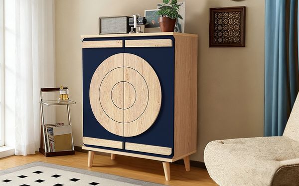 Schuhschrank 76 x 37 x 98,5 cm in Blau/Natur, mit geometrischen Türen und Stauraum auf mehreren Ebenen