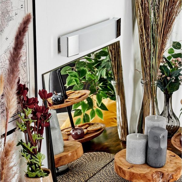 hofstein Spiegelleuchte Wandlampe aus Metall/Kunststoff in Chrom/Weiß, Badezimmer geeignet, LED wechselbar, Spiegellampe im modernen Design, LED 8,3 Watt, 900 Lumen, 4000 K, IP44