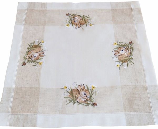 matches21 HOME & HOBBY Tischdecke Tischdecke LENI Hasenstickerei für Ostern Polyester 60 x 60 cm (1-tlg), Pflegeleicht & waschbar bei 30 °C