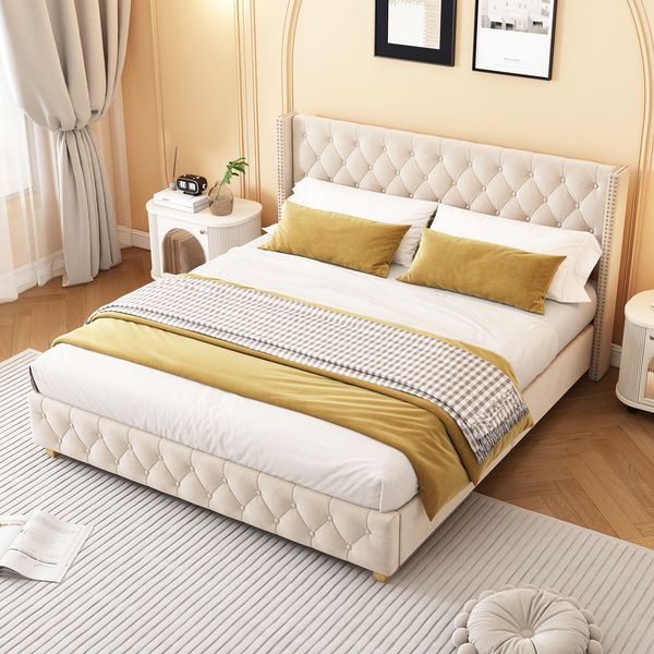 Polsterbett 160×200 cm mit Lattenrost, Knopfheftung & Nietenkopfteil, Samt Hellbeige