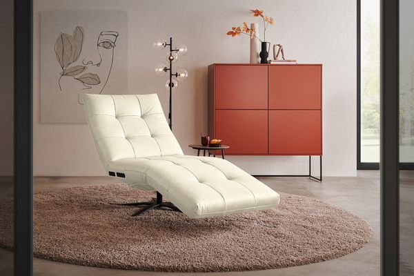KAWOLA Relaxliege LETICIA motorisch Leder weiß 115 x 156 x 82 cm