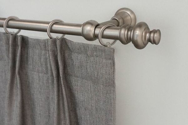 GARESA Gardinenstange ANDREA, Ø 20 mm, 1-läufig, Wunschmaßlänge, verschraubt, Metall, Vorhanggarnitur, verlängerbar, Endknopf Profil groß, mit Ringen
