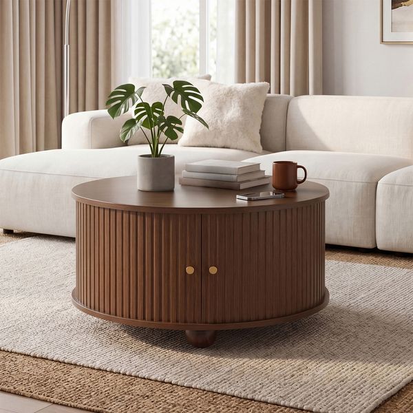Merax Couchtisch, Rundcouchtisch, Wohnzimmertisch, umlaufende vertikale Reliefstruktur, zwei Schiebetüren, MDF-Korpus, Metallgriffe, kugelförmige Metallfüße, vier separate Ablagefächer, Nussbaum