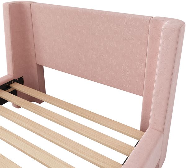 Kinderbett 90x200 Samt Schlittenbett mit Cartoon-Weltraummuster, gepolstertem Kopfteil, stabilem Lattenrost, rutschfesten Füßen,Rosa Bild 10