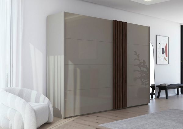 rauch Schwebetürenschrank Kleiderschrank Schrank Garderobe Wäscheschrank TEGIO mit hochwertigen Holzdekoraufleistung und Glasfront MADE IN GERMANY
