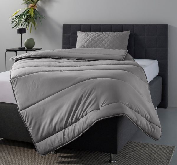 OTTO home Microfaserbettdecke + Microfaserkissen Clarra Spar Set, Decke + Kissen 135x200, 155x200 cm & weitere Größen, Set mit Kissen 40x80 cm, 80x80 cm, Sommer, Herbst, Winter in grau