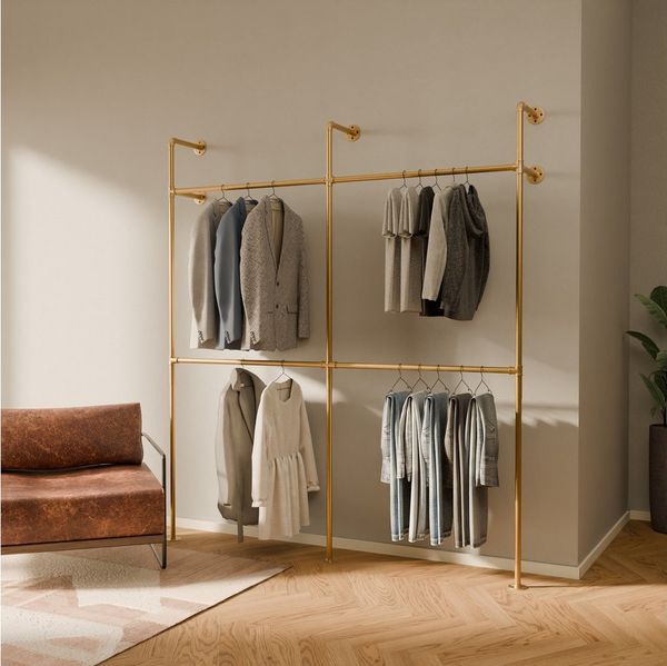 pamo. design Kleiderständer KIM DOUBLE Industrial Kleiderstange zur Wandmontage, Offener Kleiderschrank / Garderobe aus goldenen Wasserrohren