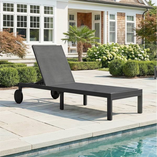 Outsunny Gartenliege mit 6-fach Verstellbar Rückenlehne, Rädern, Aluminiumrahmen, Liegestuhl, 1 St, Sonnenliege, für Garten Terrasse Pool Dunkelgrau