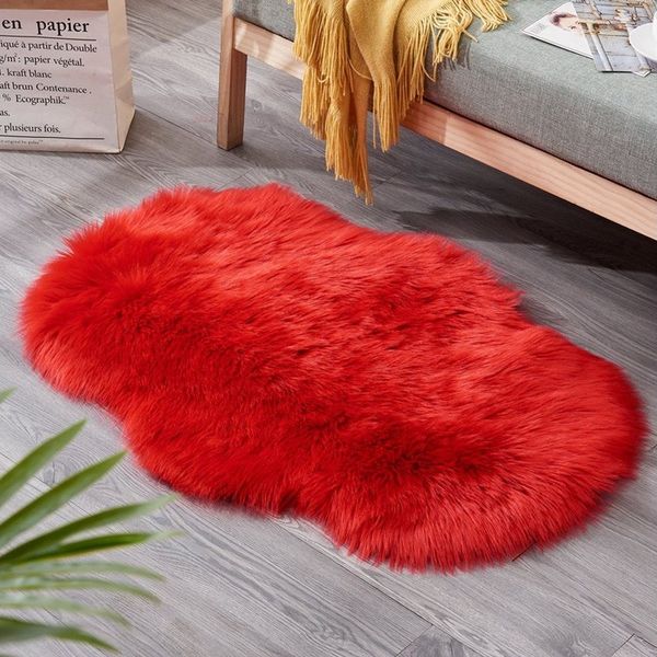 Jibenhome Hochflor-Teppich Faux Lammfell Teppich 60x90cm, Kunstfell Matte, 60x90cm, für Wohnzimmer, Schlafzimmer, Esszimmer und andere Innenräume.