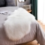 HEQUN Faux Lammfell Schaffell Teppich Kunstfell Dekofell Lammfellimitat Teppich Longhair Fell Nachahmung Wolle Bettvorleger Sofa Matte (Weiß, 60x160 cm) Bild 8