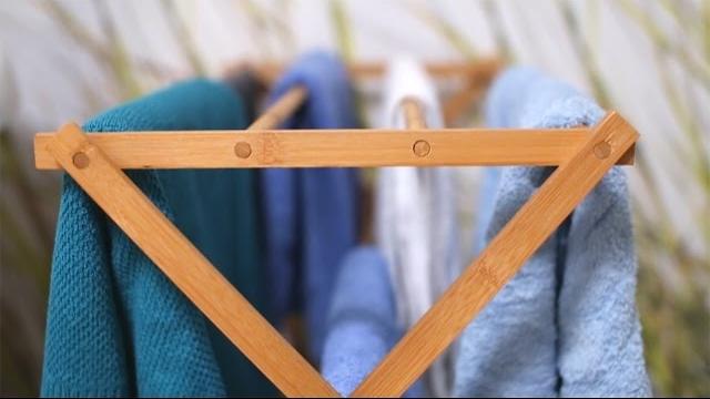 Relaxdays Handtuchhalter Bambus faltbar Bild 2